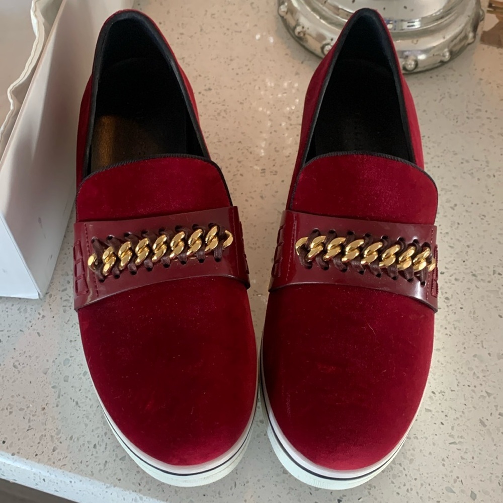 Stella Mc Cartney velvet raspberry' red velvet wedge with gold chain size 39